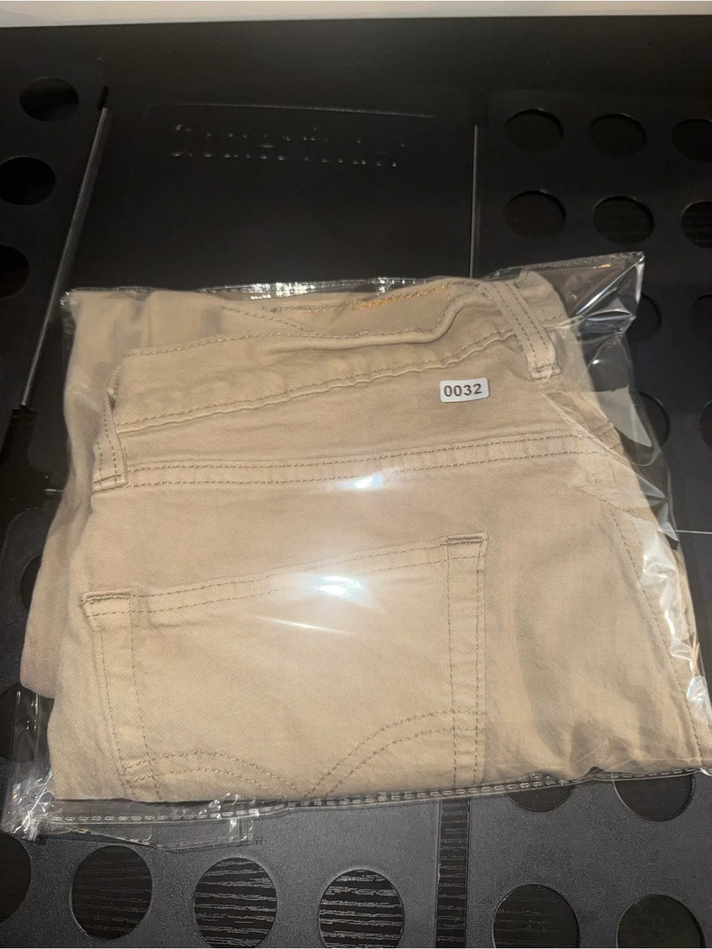 Levi's Slim Straight Khaki Jeans